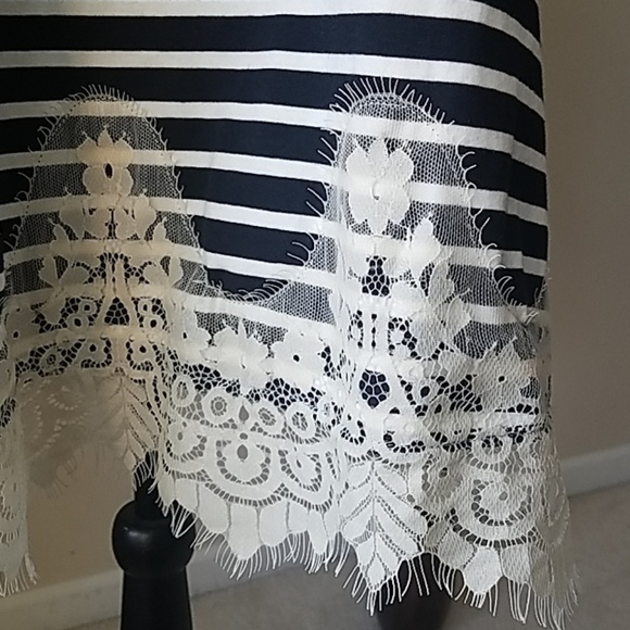 Striped Umgee dress w/ lace accents Sz. S - Picture 6 of 8